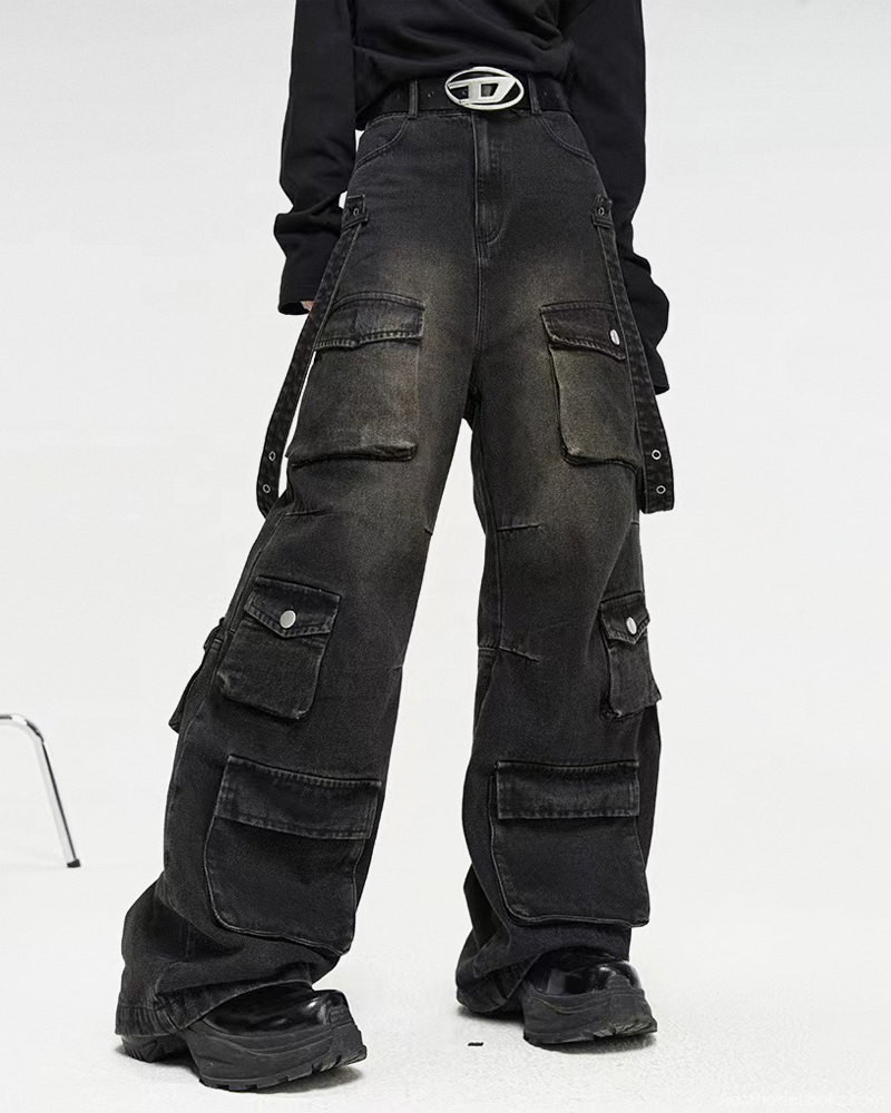 black-baggy-cargo-jeans-1.png