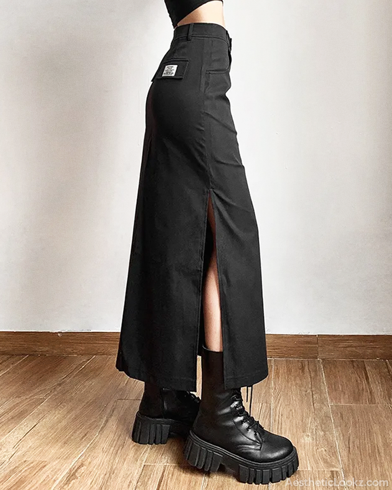 black-maxi-skirt-with-side-slits-2.png