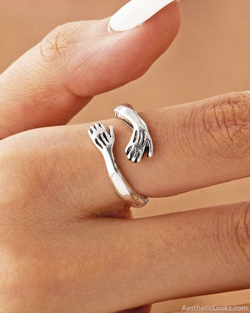Hug Me Ring