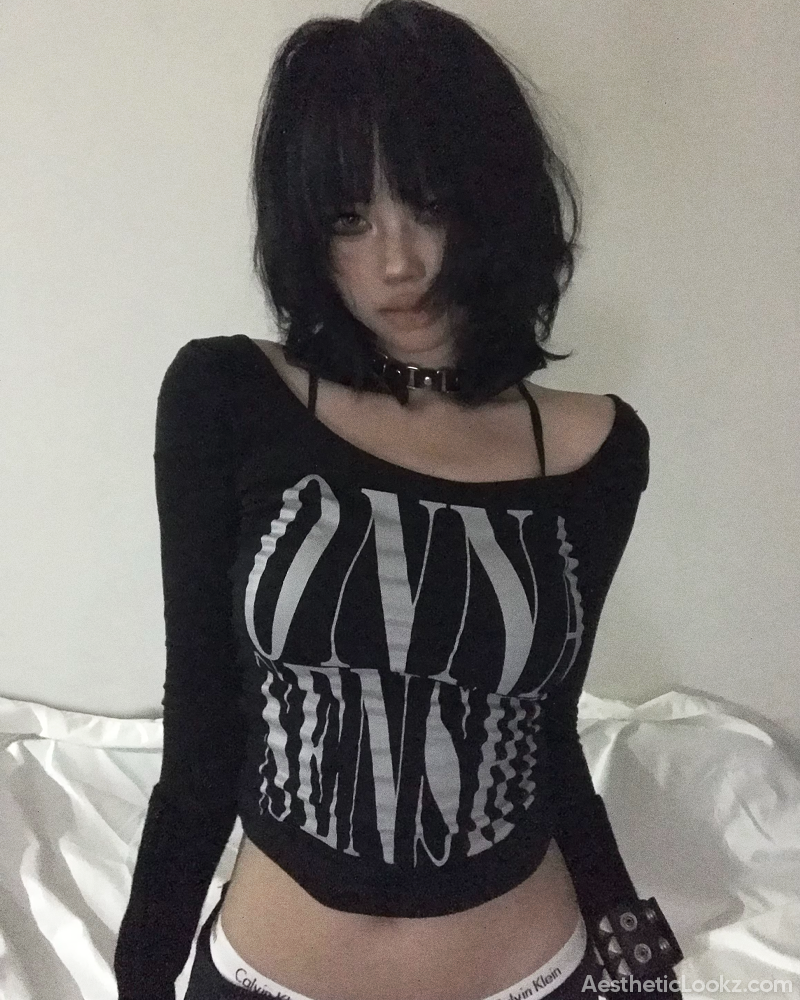 Off Shoulder Grunge Top