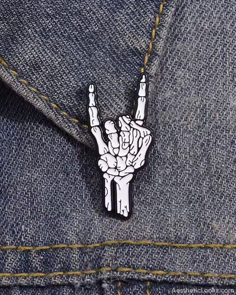 skeleton-hand-pin-2.png