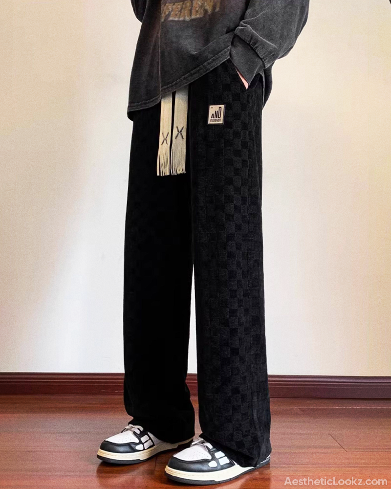 y2k-checkered-sweatpants-2.png
